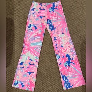 Lilly Pulitzer stretchy pants. Size M.